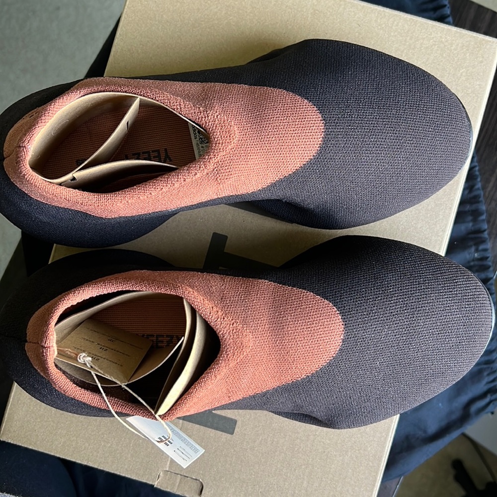Yeezy Knit Runner
